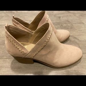 Women’s Clog-style boot